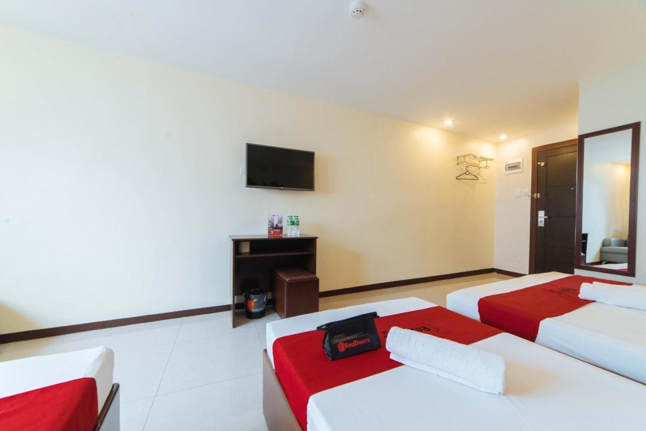 Reddoorz Near Victoria Mall Davao City Eksteriør billede